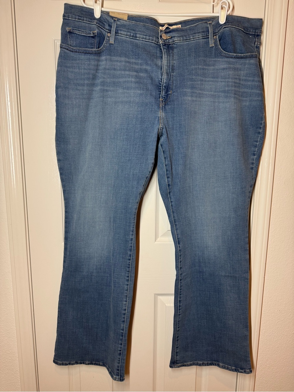 Levi’s 315 Jeans Shaping Bootcut womens plus size 26W mid rise blue medium wash